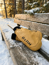 Load image into Gallery viewer, Sherpa lined Leather Mitten Glove